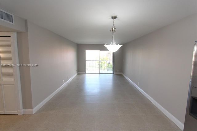 8005 Lake Drive 212, Doral, FL 33166