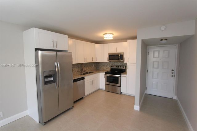 8005 Lake Drive 212, Doral, FL 33166