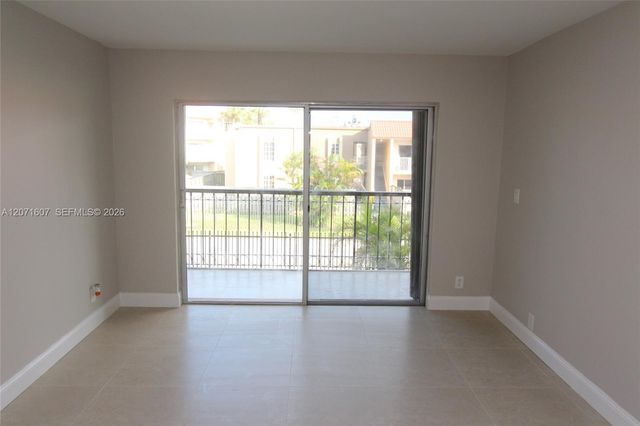 8005 Lake Drive 212, Doral, FL 33166
