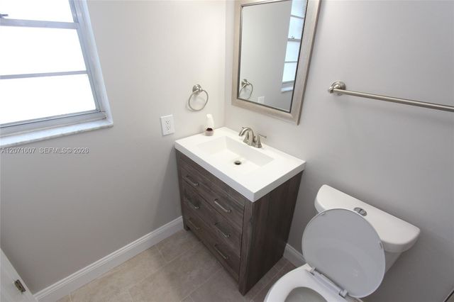 8005 Lake Drive 212, Doral, FL 33166