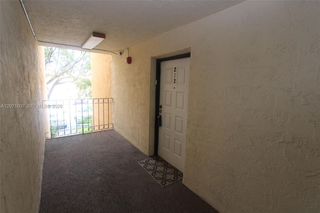 8005 Lake Drive 212, Doral, FL 33166