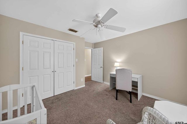 823 Willow Creek Dr, Jacksonville, TX 75766