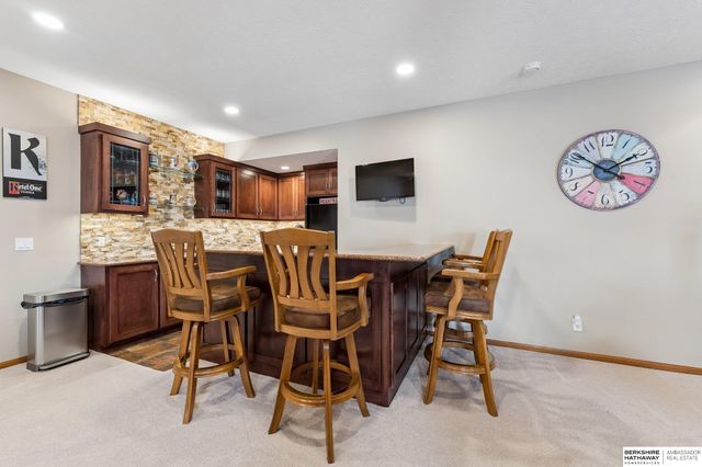 7419 S 94th Street, La Vista, NE 68128