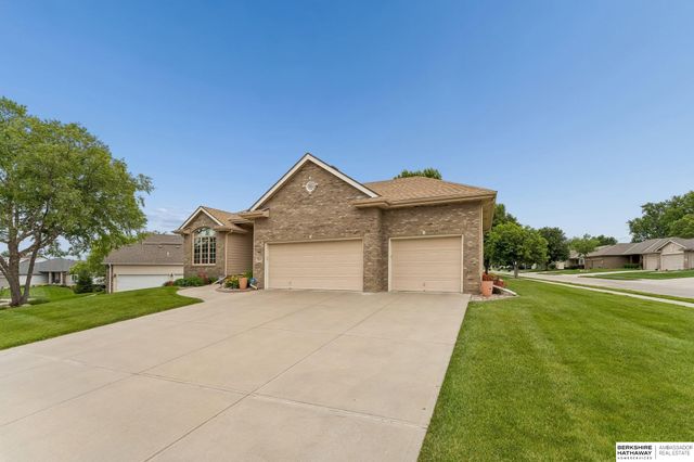 7419 S 94th Street, La Vista, NE 68128