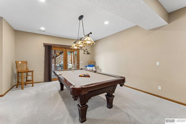 7419 S 94th Street, La Vista, NE 68128