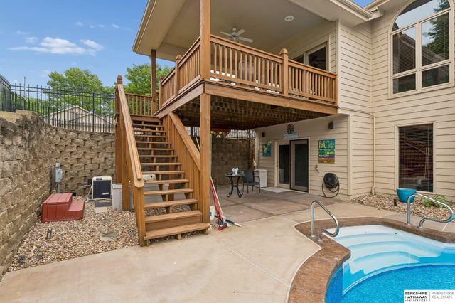 7419 S 94th Street, La Vista, NE 68128