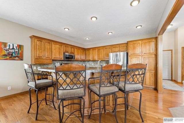 7419 S 94th Street, La Vista, NE 68128