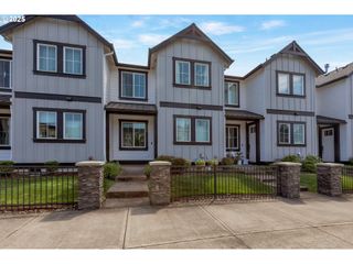 4111 Se CENTURY Blvd, Hillsboro, OR 97123
