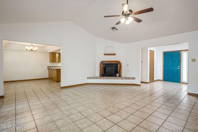 755 Suzanne Avenue, Las Cruces, NM 88005
