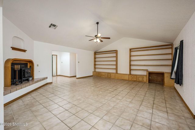 755 Suzanne Avenue, Las Cruces, NM 88005