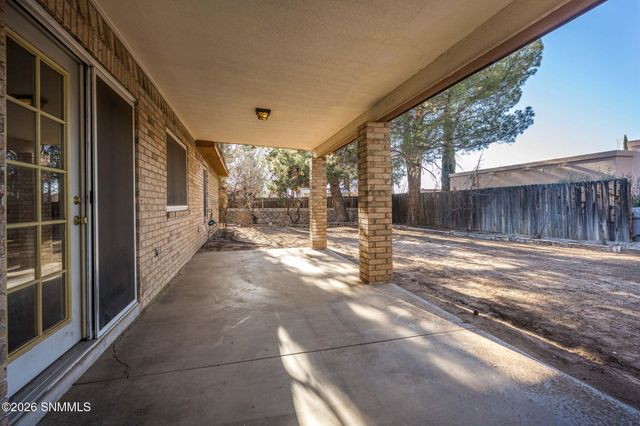 755 Suzanne Avenue, Las Cruces, NM 88005