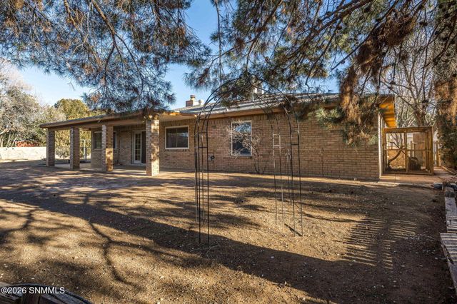 755 Suzanne Avenue, Las Cruces, NM 88005