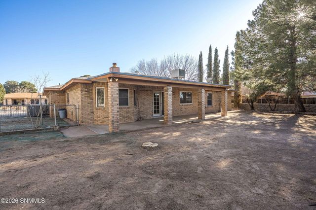 755 Suzanne Avenue, Las Cruces, NM 88005