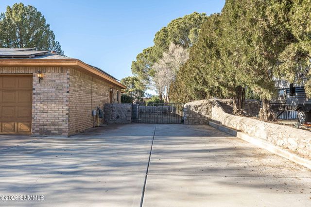 755 Suzanne Avenue, Las Cruces, NM 88005