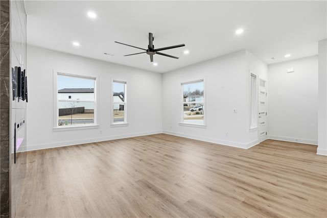 2521 Fairway Circle, Pea Ridge, AR 72751