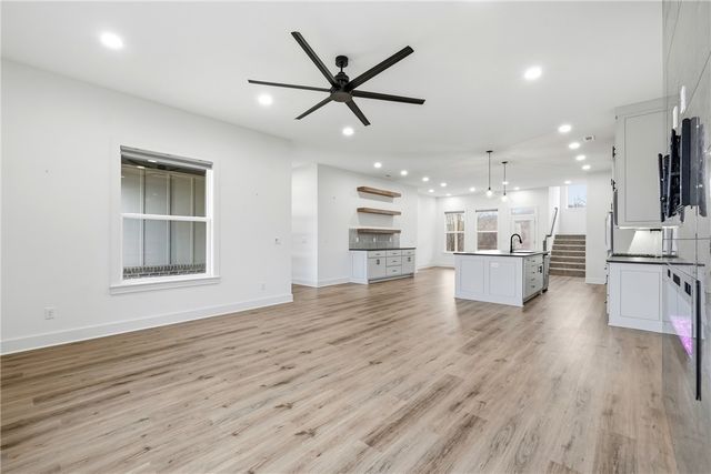 2521 Fairway Circle, Pea Ridge, AR 72751