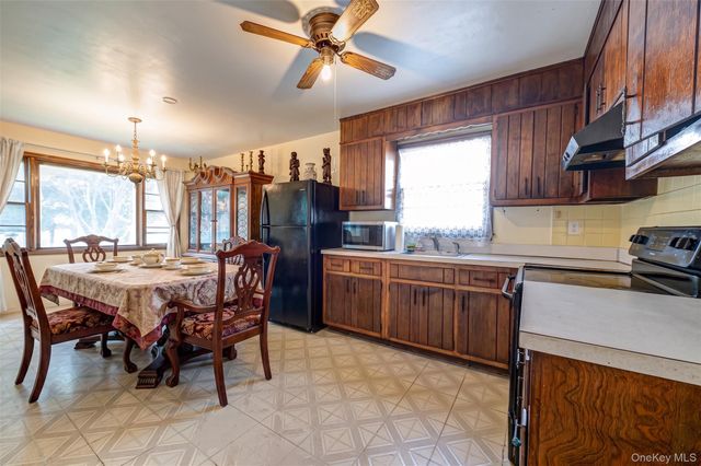 146 Carley Avenue, Huntington, NY 11743