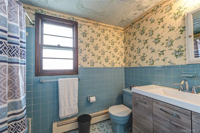 146 Carley Avenue, Huntington, NY 11743