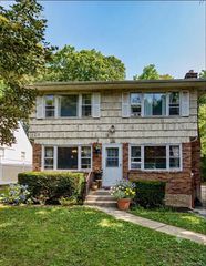 146 Carley Avenue, Huntington, NY 11743