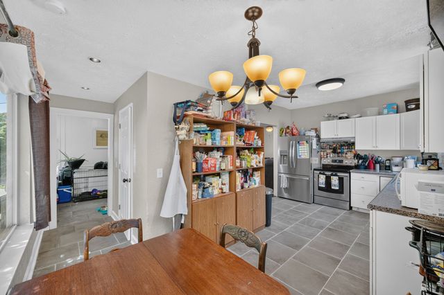 1617 E Walnut Street, Des Moines, IA 50316