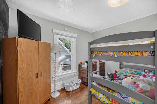 1617 E Walnut Street, Des Moines, IA 50316
