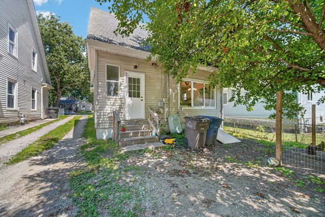 1617 E Walnut Street, Des Moines, IA 50316