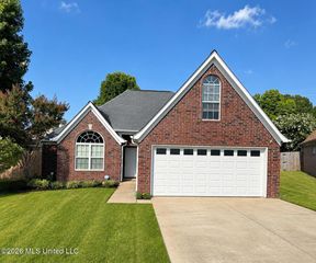 9015 Ontario Drive, Olive Branch, MS 38654