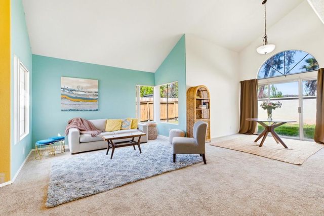 39082 Via Las Quintas, Murrieta, CA 92562