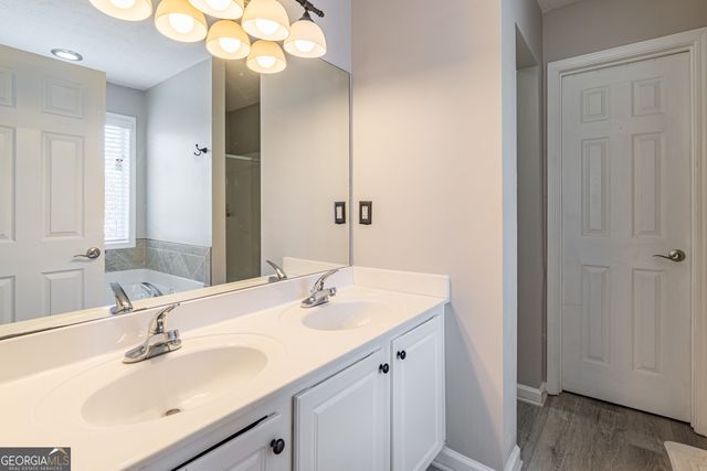 6348 Wilmington Way, Flowery Branch, GA 30542