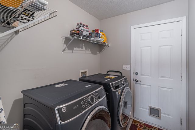 6348 Wilmington Way, Flowery Branch, GA 30542