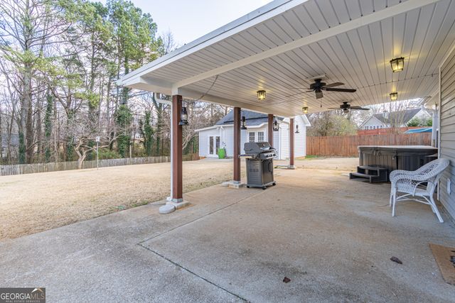 6348 Wilmington Way, Flowery Branch, GA 30542