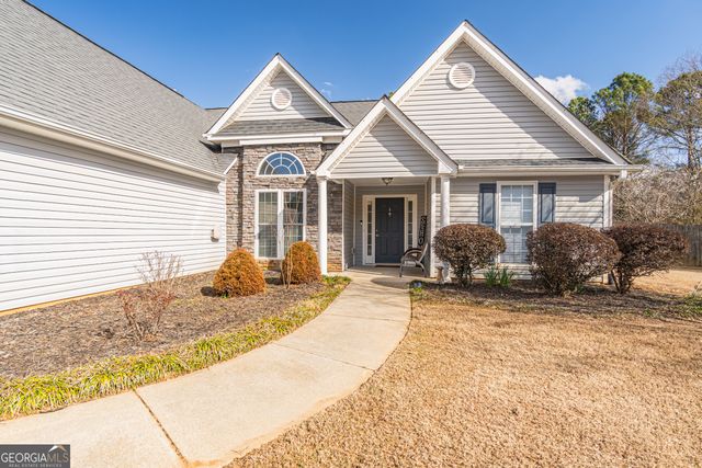 6348 Wilmington Way, Flowery Branch, GA 30542