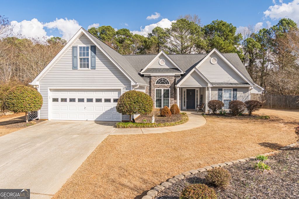 6348 Wilmington Way, Flowery Branch, GA 30542