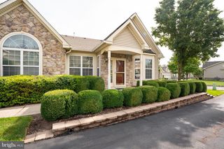 126 FAIRWAY DR #141, Warminster, PA 18974