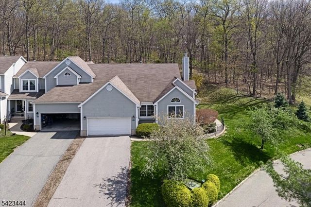126 Worcester Dr, Wayne Twp., NJ 07470