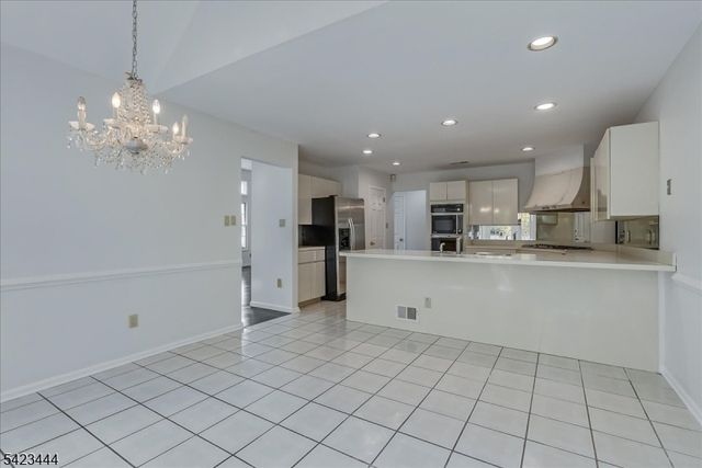 126 Worcester Dr, Wayne Twp., NJ 07470