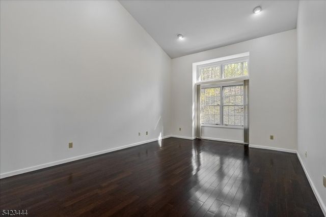 126 Worcester Dr, Wayne Twp., NJ 07470