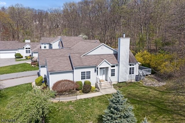 126 Worcester Dr, Wayne Twp., NJ 07470