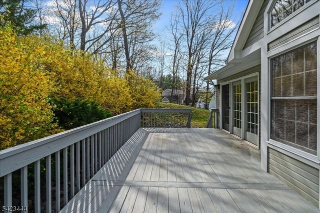 126 Worcester Dr, Wayne Twp., NJ 07470