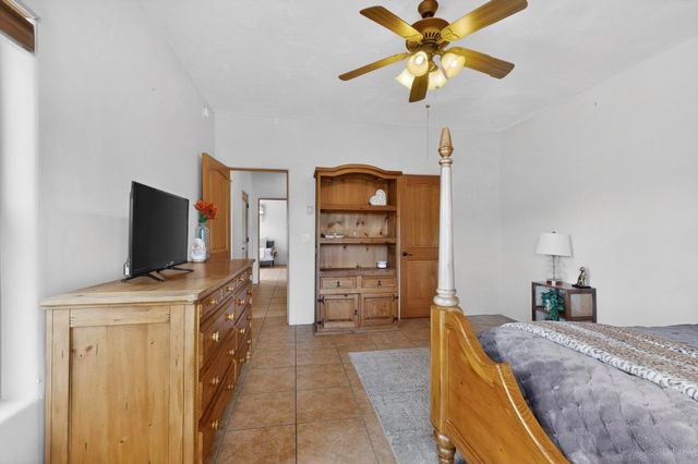18 Calle Capulin, Santa Fe, NM 87507