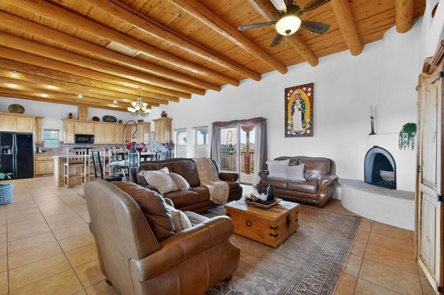 18 Calle Capulin, Santa Fe, NM 87507