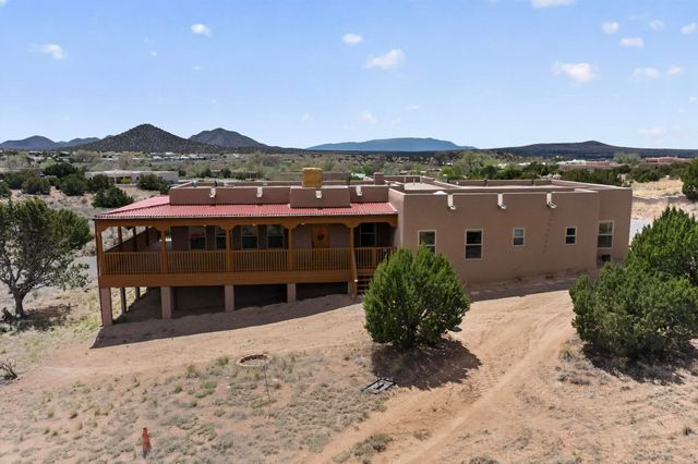18 Calle Capulin, Santa Fe, NM 87507