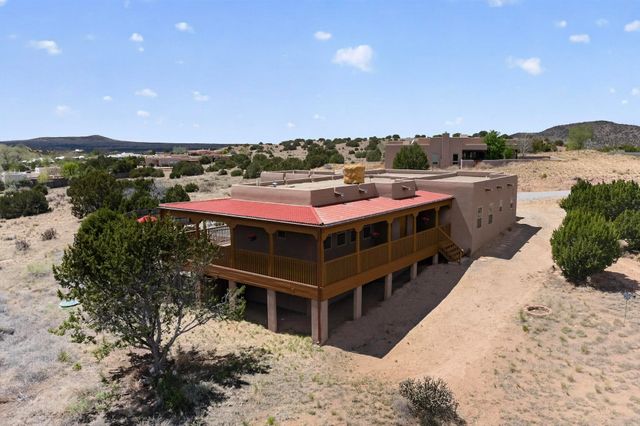 18 Calle Capulin, Santa Fe, NM 87507