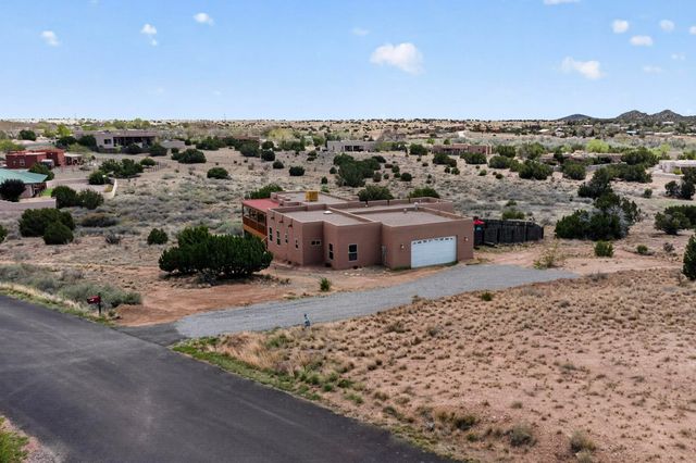 18 Calle Capulin, Santa Fe, NM 87507