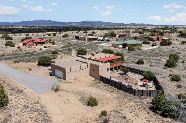 18 Calle Capulin, Santa Fe, NM 87507