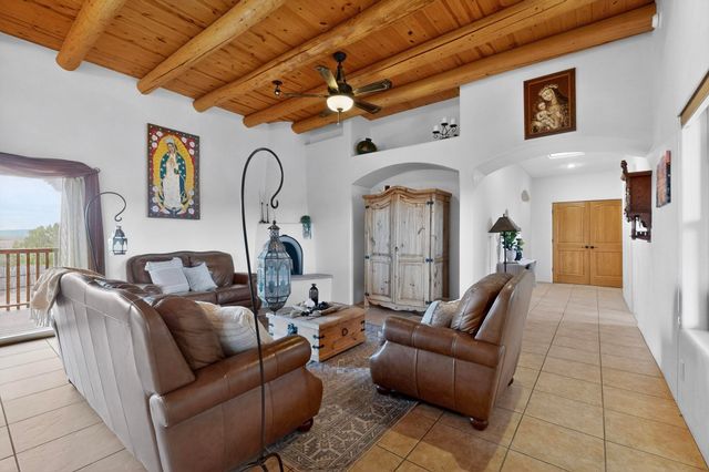 18 Calle Capulin, Santa Fe, NM 87507