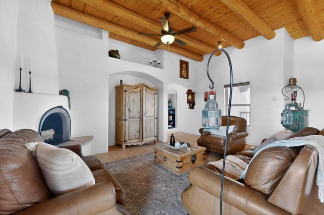 18 Calle Capulin, Santa Fe, NM 87507