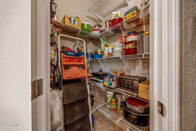 6635 AVANTI Way, Show Low, AZ 85901