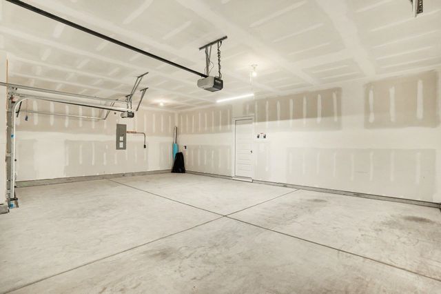 722 Isle Verde Dr, Myrtle Beach, SC 29579