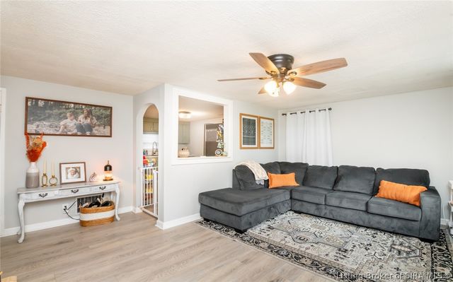 22 Maple Street, Sellersburg, IN 47172